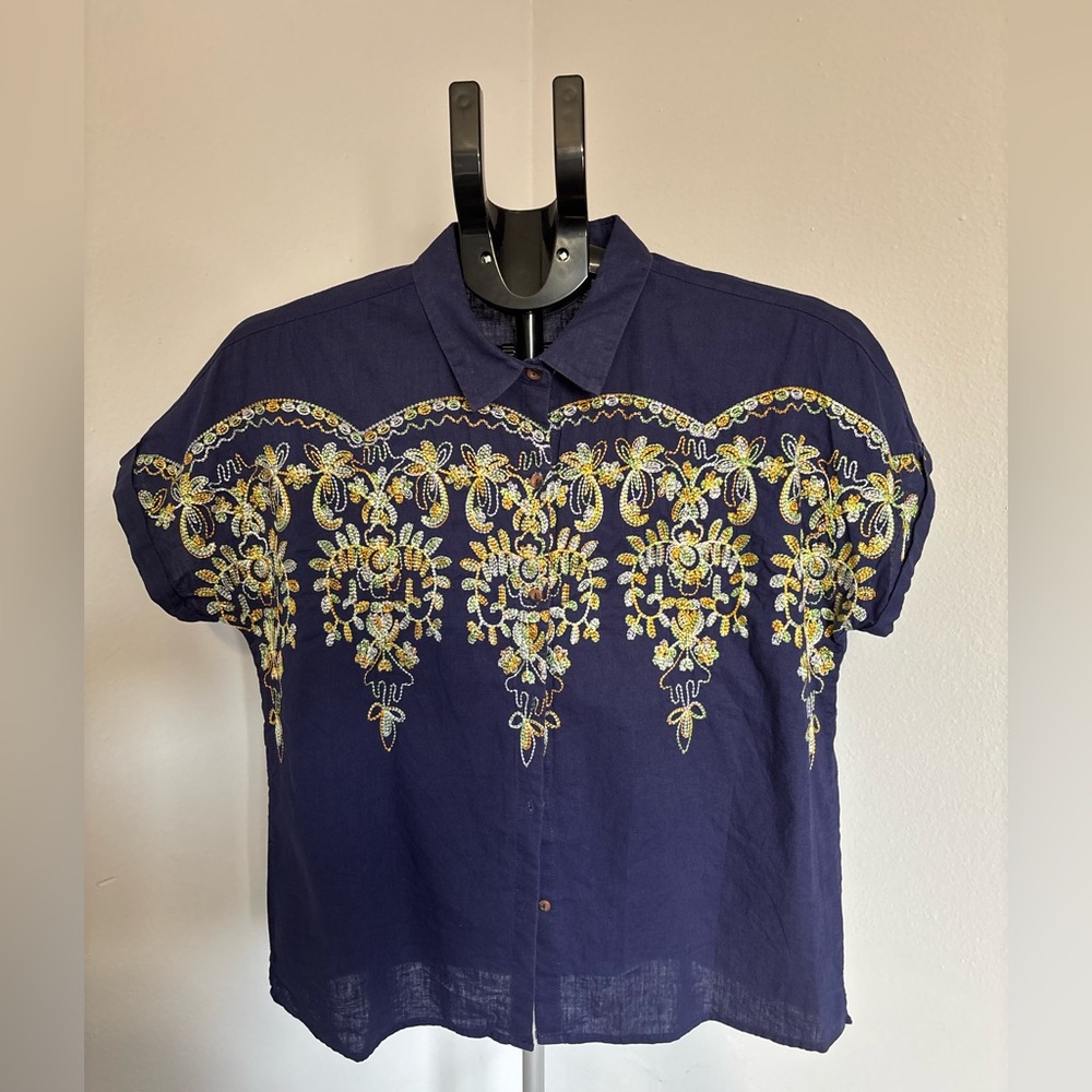 Resort style Embroidered Button Down Shirt - Navy